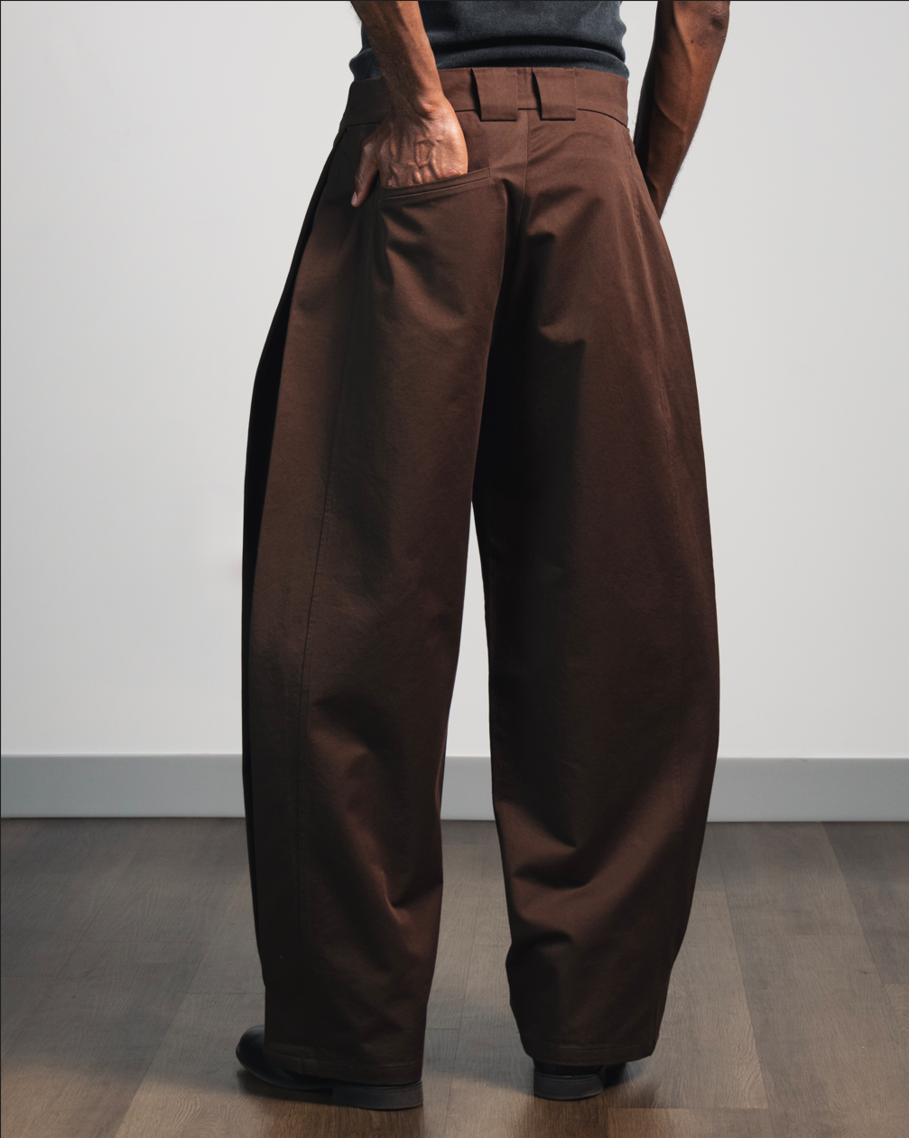Side Pleated Trouser | Loam